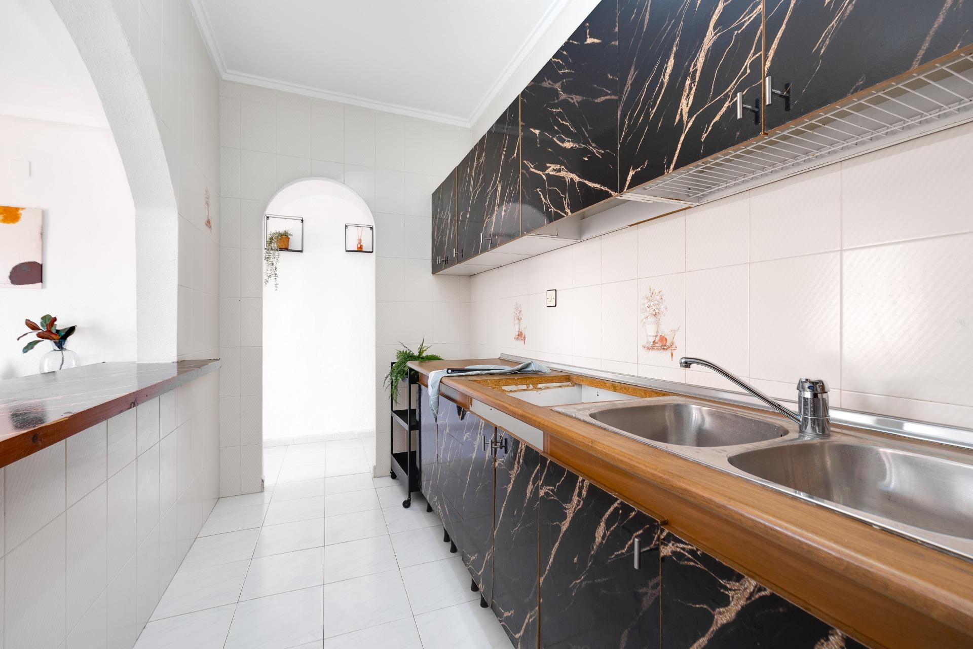 4 Bed, 2 Bath, HouseFor Sale, Torrevieja, Alicante