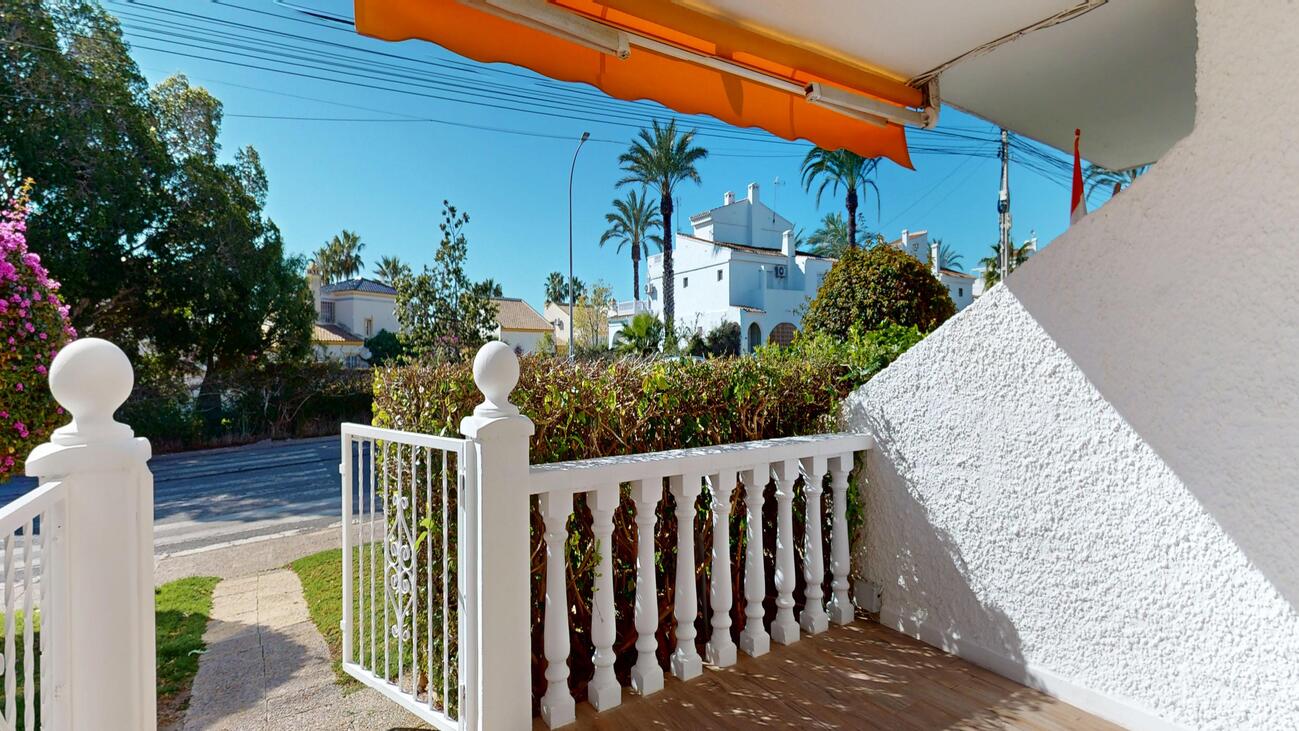 2 Bed, 1 Bath, HouseFor Sale, Villamartin, Alicante