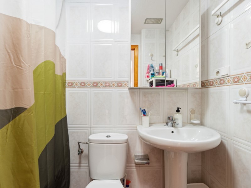 2 Bed, 1 Bath, ApartmentFor Sale, Torrevieja, Alicante