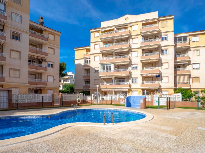 2 Bed, 1 Bath, ApartmentFor Sale, Torrevieja, Alicante