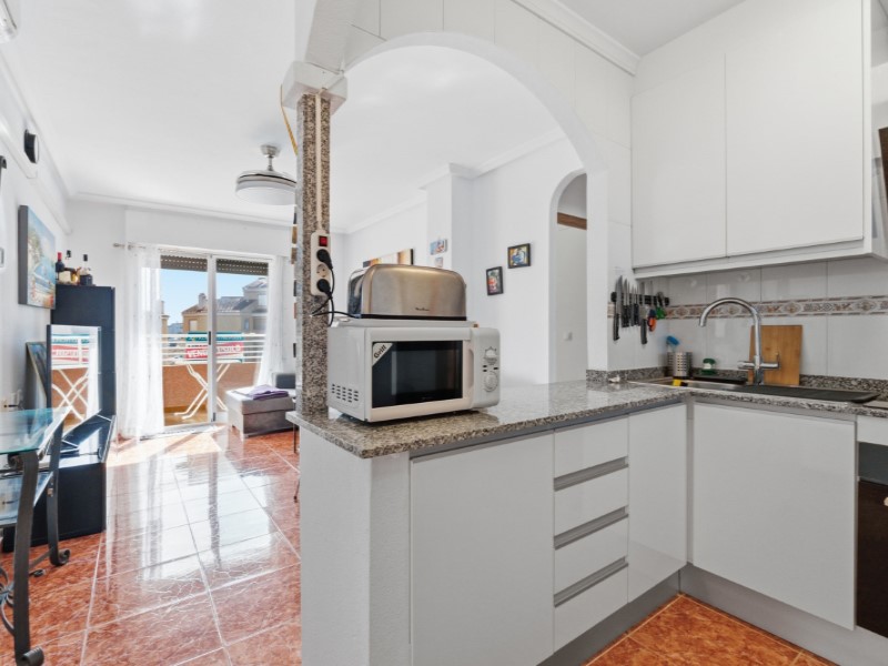 2 Bed, 1 Bath, ApartmentFor Sale, Torrevieja, Alicante