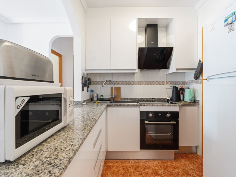 2 Bed, 1 Bath, ApartmentFor Sale, Torrevieja, Alicante