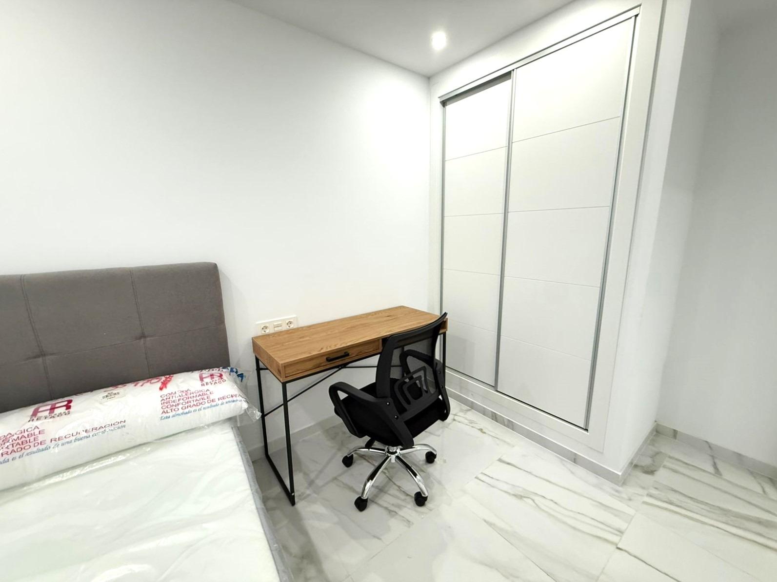 2 Bed, 2 Bath, ApartmentFor Sale, Torrevieja, Alicante