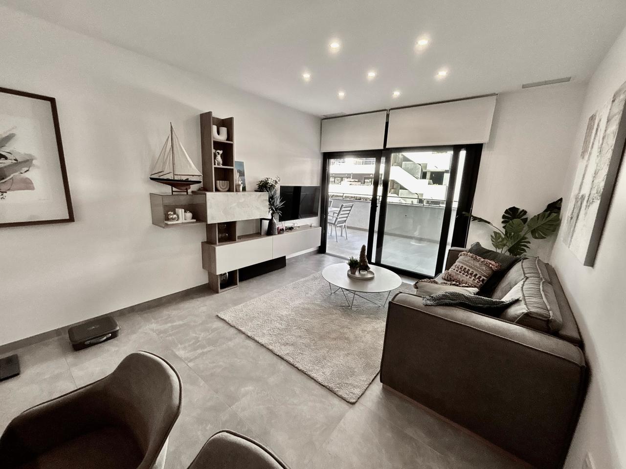 2 Bed, 1 Bath, ApartmentFor Sale, La Zenia, Alicante