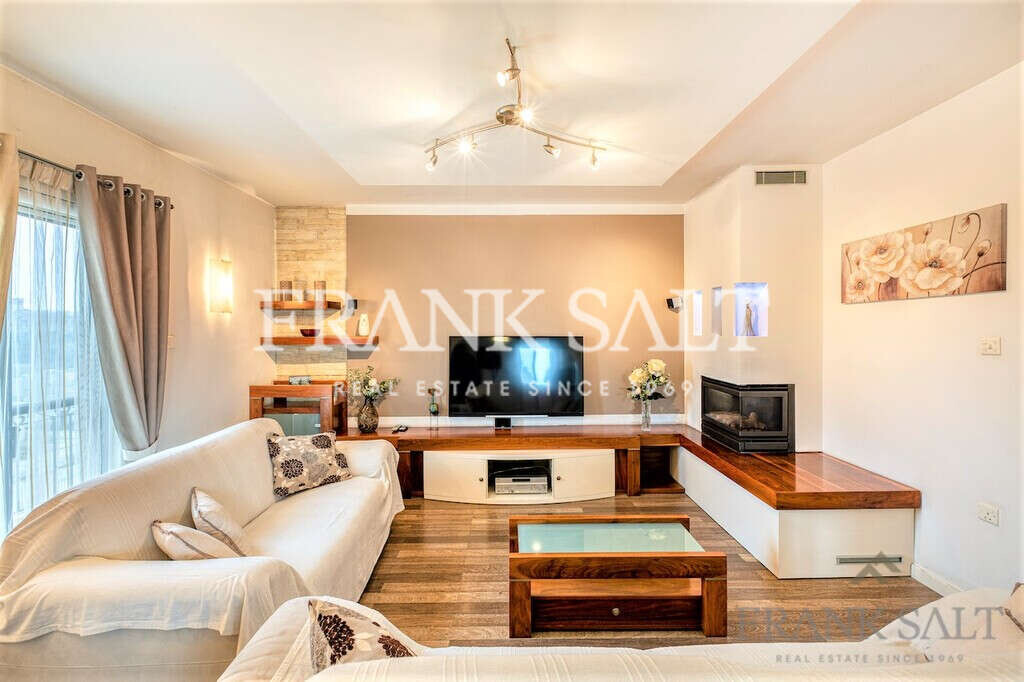 Pembroke, 3 Bedrooms Bedrooms, ,2 BathroomsBathrooms,For Sale,FRSA-922538