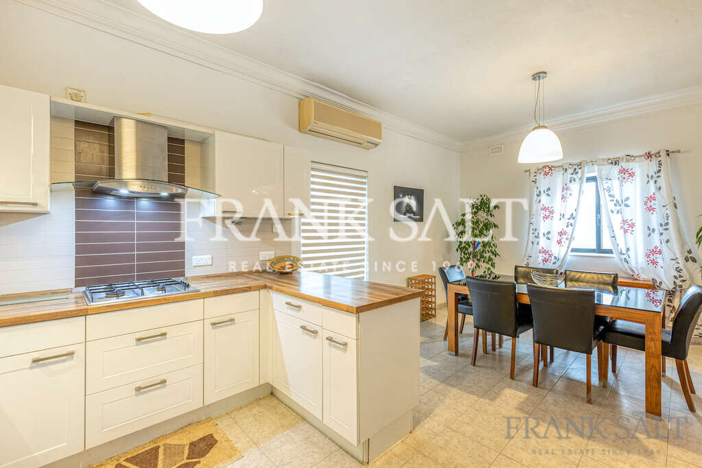 Pembroke, 3 Bedrooms Bedrooms, ,2 BathroomsBathrooms,For Sale,FRSA-922538