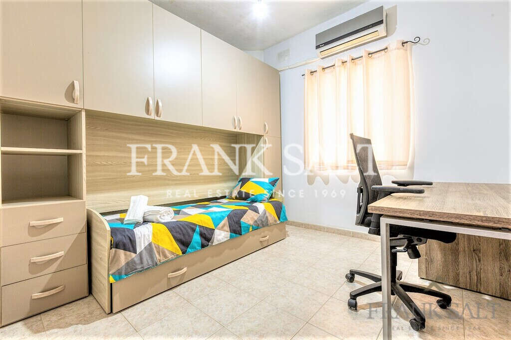 Pembroke, 3 Bedrooms Bedrooms, ,2 BathroomsBathrooms,For Sale,FRSA-922538