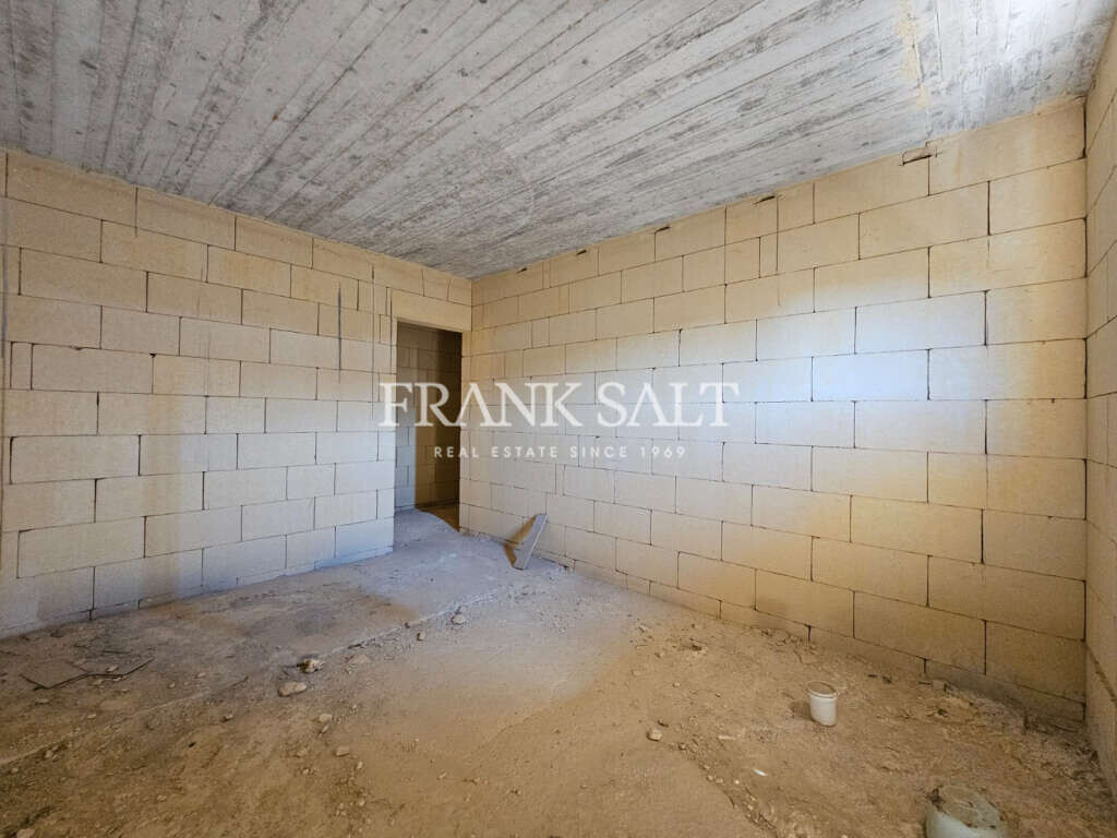 Marsalforn, Gozo, 3 Bedrooms Bedrooms, ,For Sale,FRSA-921015