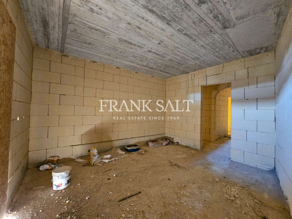 Marsalforn, Gozo, 3 Bedrooms Bedrooms, ,For Sale,FRSA-921015