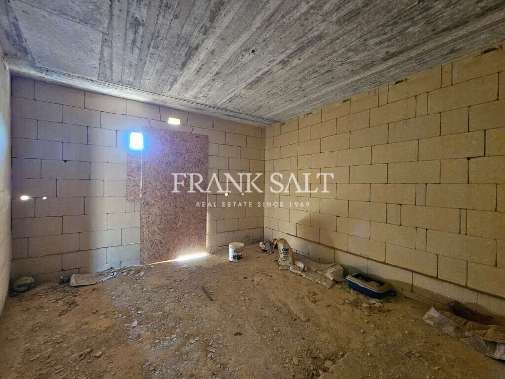 Marsalforn, Gozo, 3 Bedrooms Bedrooms, ,For Sale,FRSA-921015