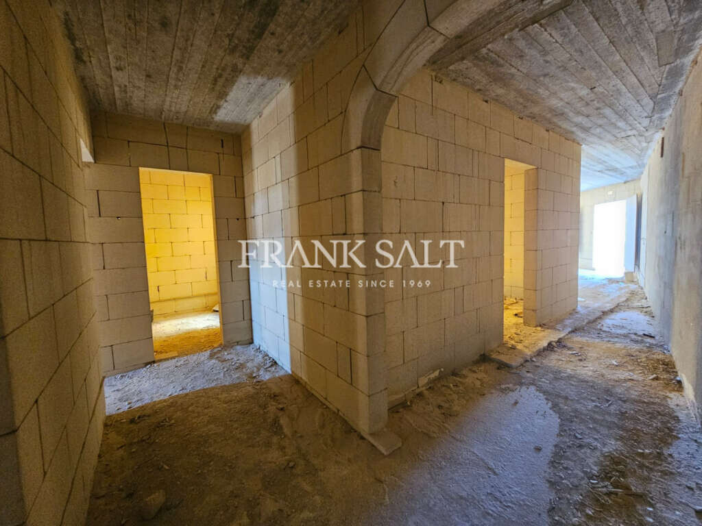 Marsalforn, Gozo, 3 Bedrooms Bedrooms, ,For Sale,FRSA-921015