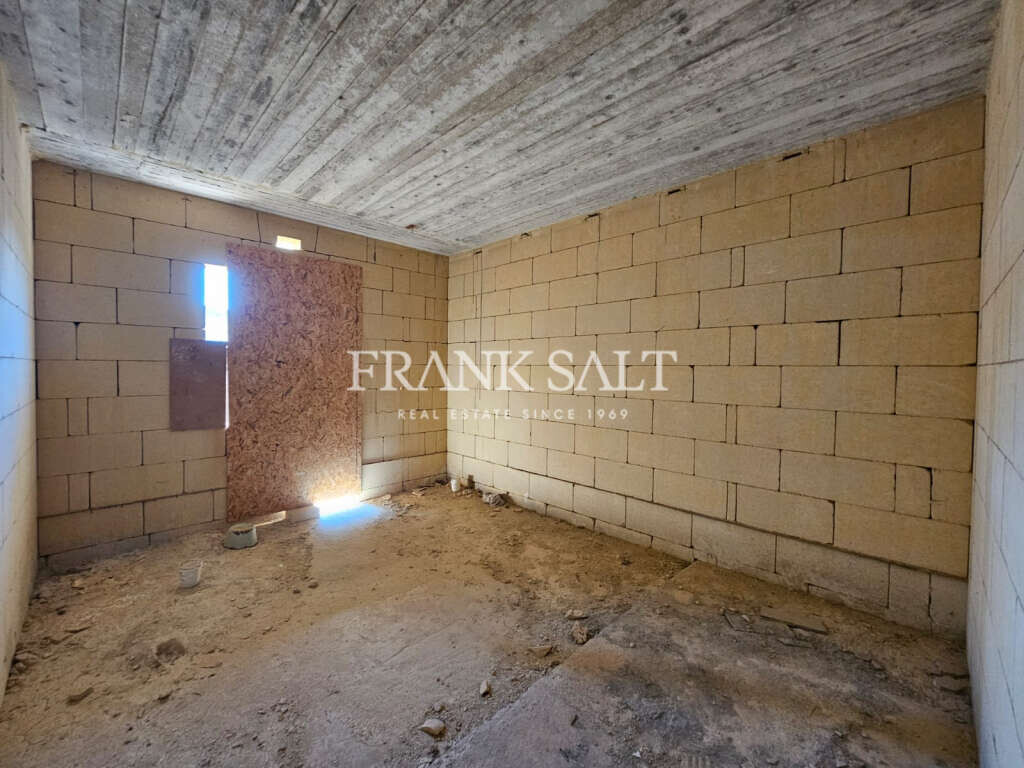 Marsalforn, Gozo, 3 Bedrooms Bedrooms, ,For Sale,FRSA-921015