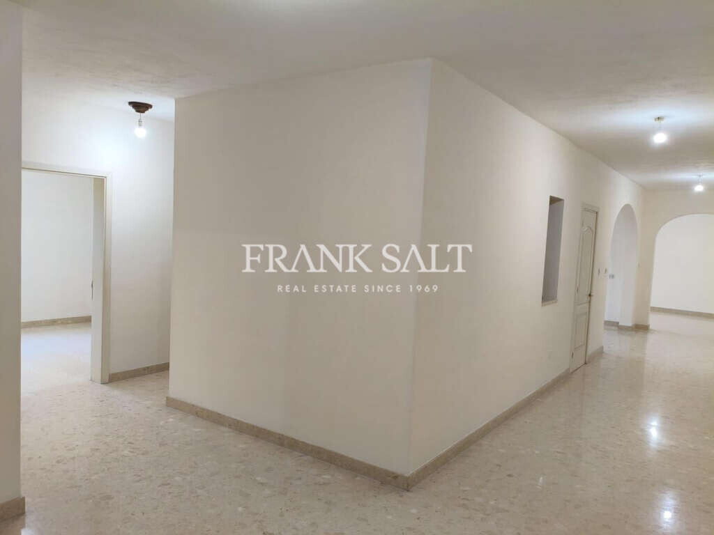 Sliema, 3 Bedrooms Bedrooms, ,2 BathroomsBathrooms,For Sale,FRSA-922192