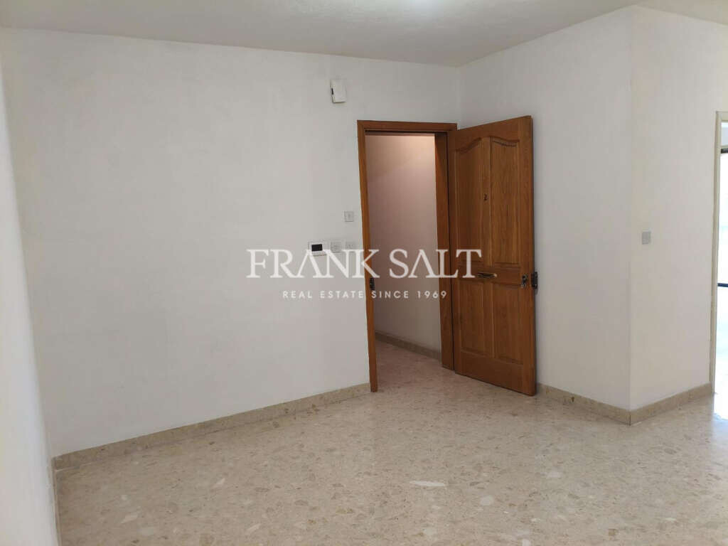 Sliema, 3 Bedrooms Bedrooms, ,2 BathroomsBathrooms,For Sale,FRSA-922192