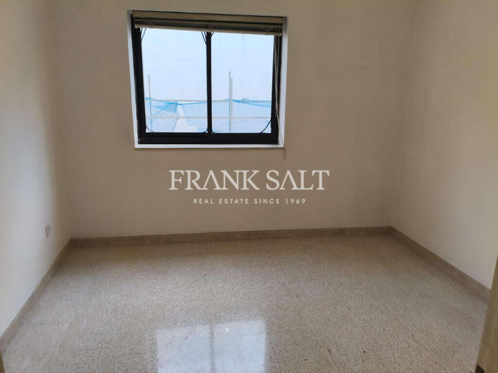 Sliema, 3 Bedrooms Bedrooms, ,2 BathroomsBathrooms,For Sale,FRSA-922192