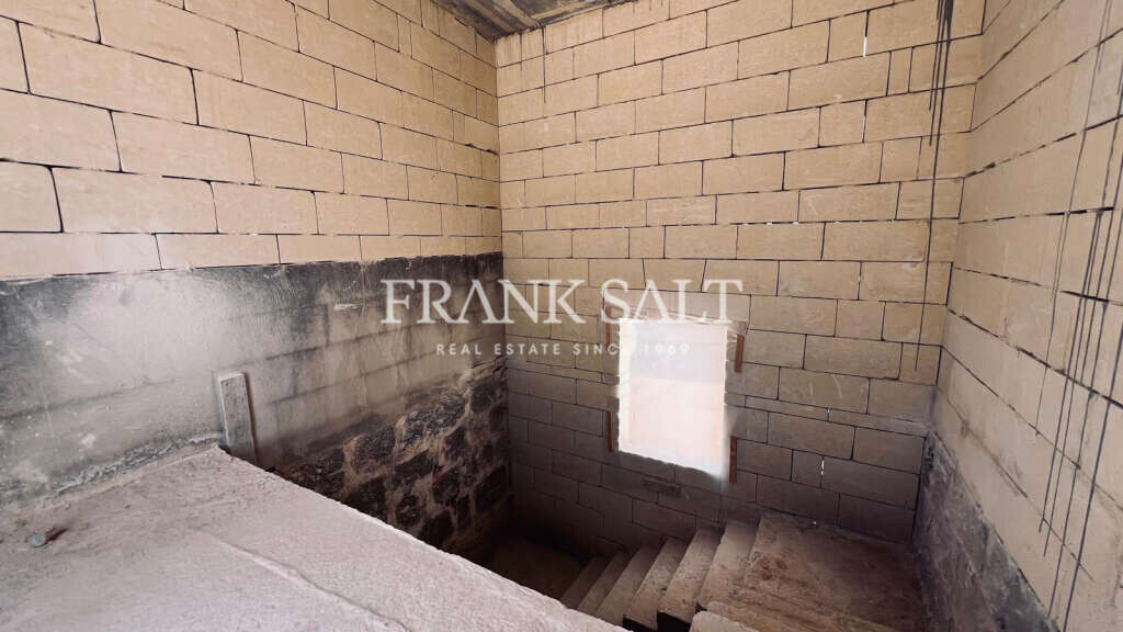 Mellieha, 3 Bedrooms Bedrooms, ,1 BathroomBathrooms,For Sale,FRSA-922217