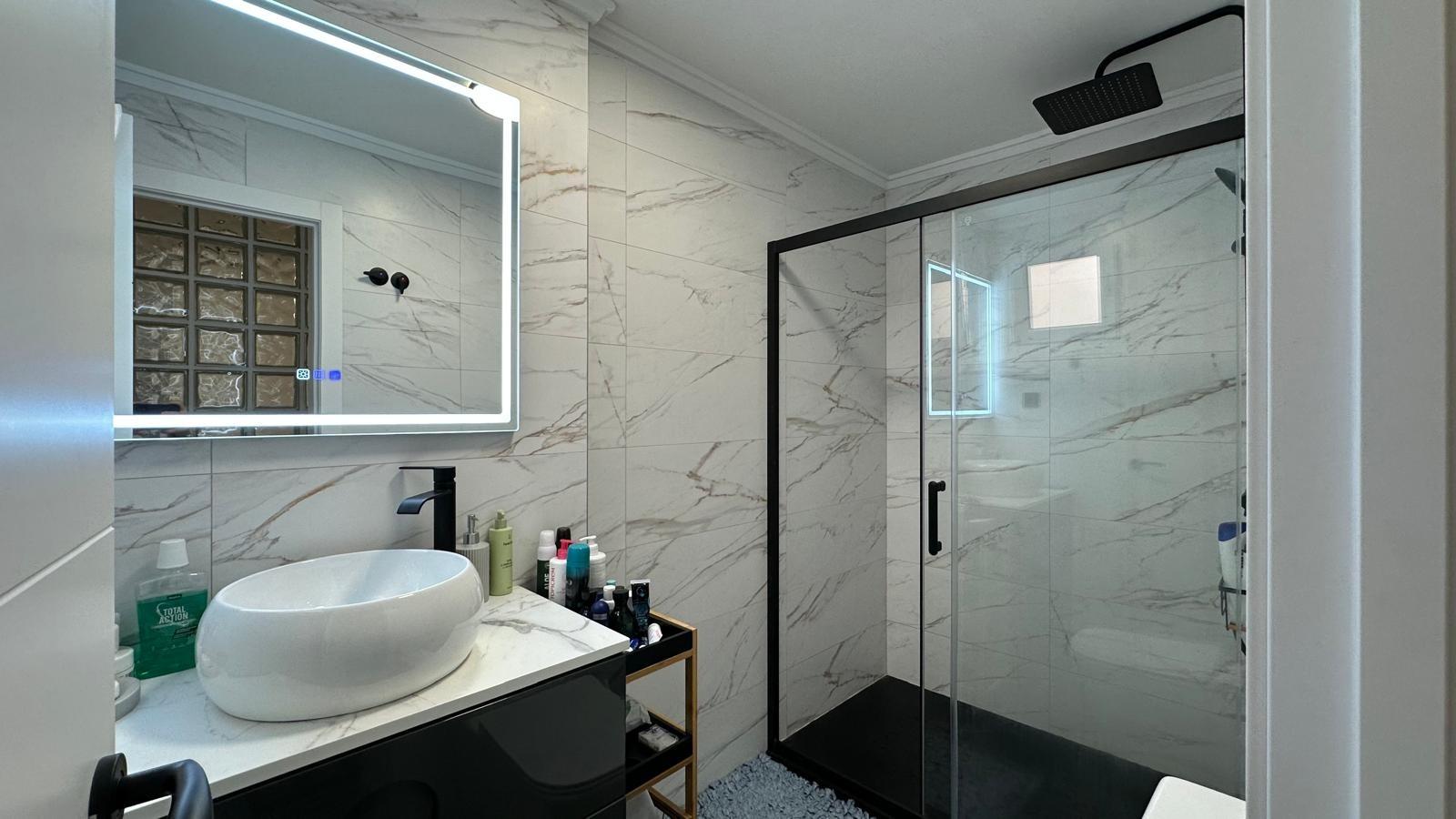 3 Bed, 1 Bath, ApartmentFor Sale, Torrevieja, Alicante