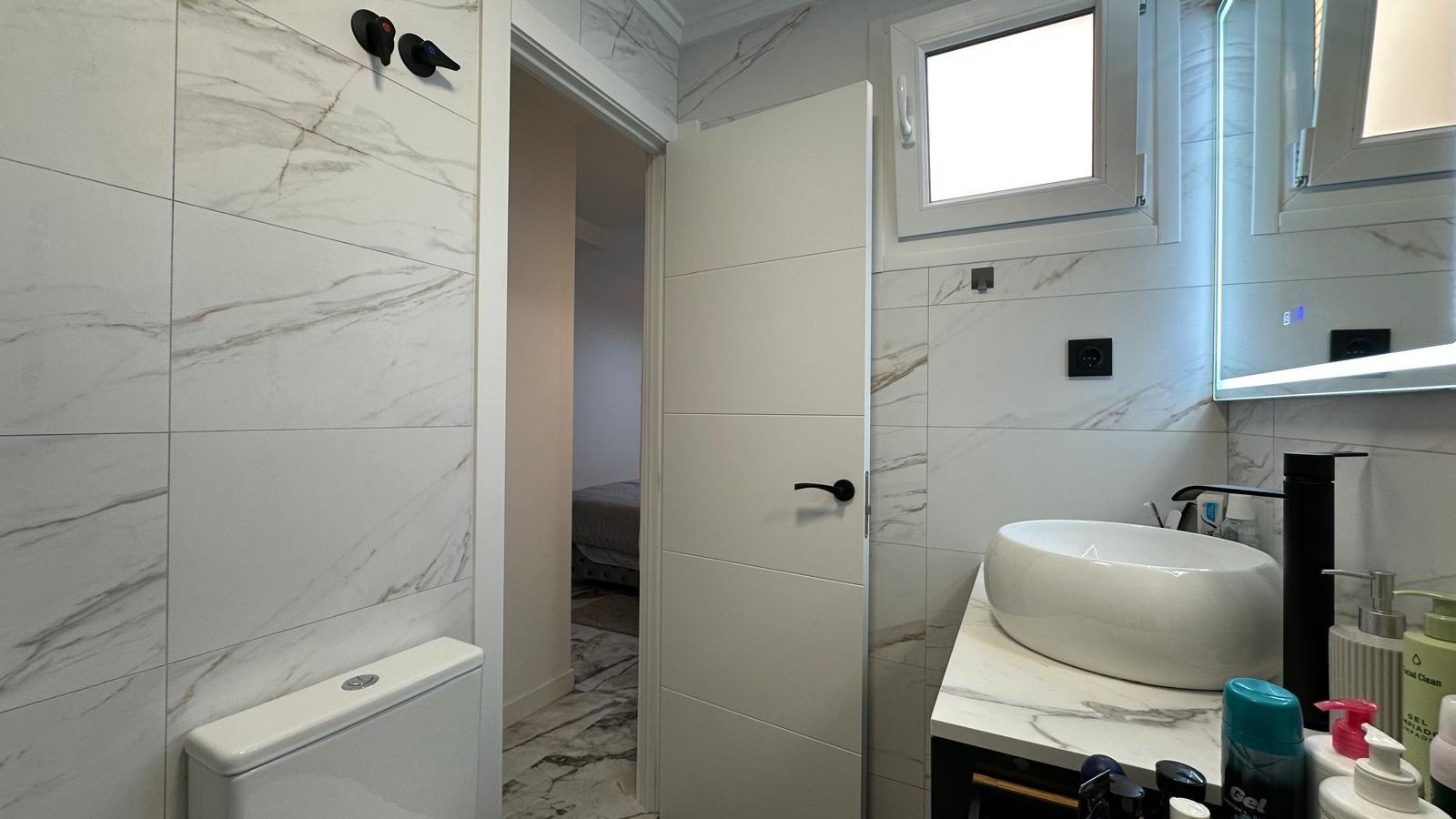 3 Bed, 1 Bath, ApartmentFor Sale, Torrevieja, Alicante