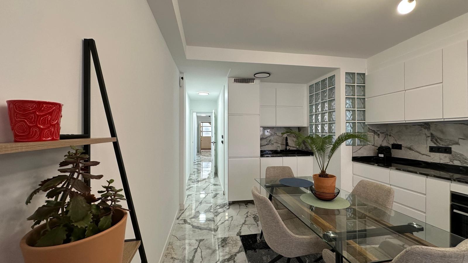 3 Bed, 1 Bath, ApartmentFor Sale, Torrevieja, Alicante