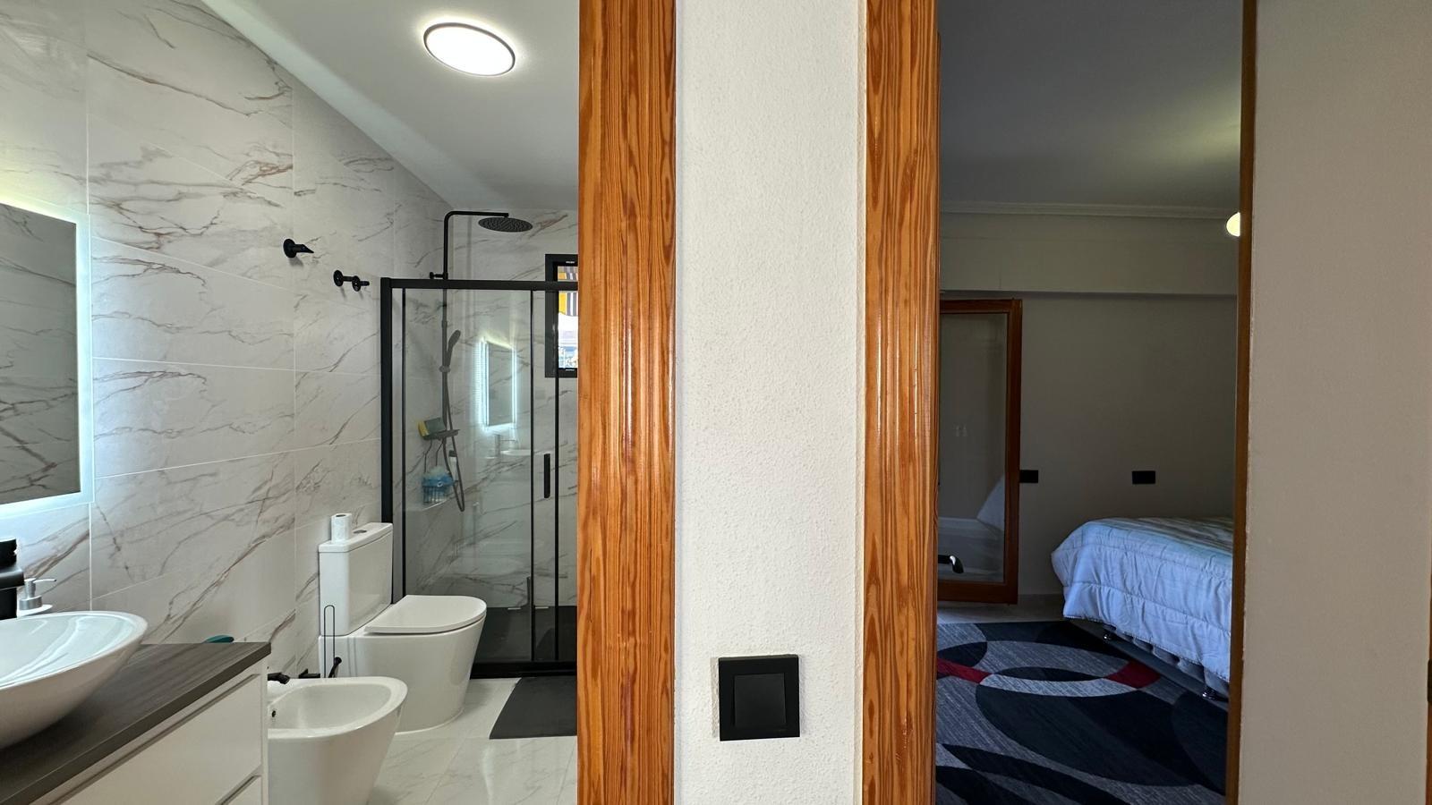 2 Bed, 1 Bath, ApartmentFor Sale, Torrevieja, Alicante