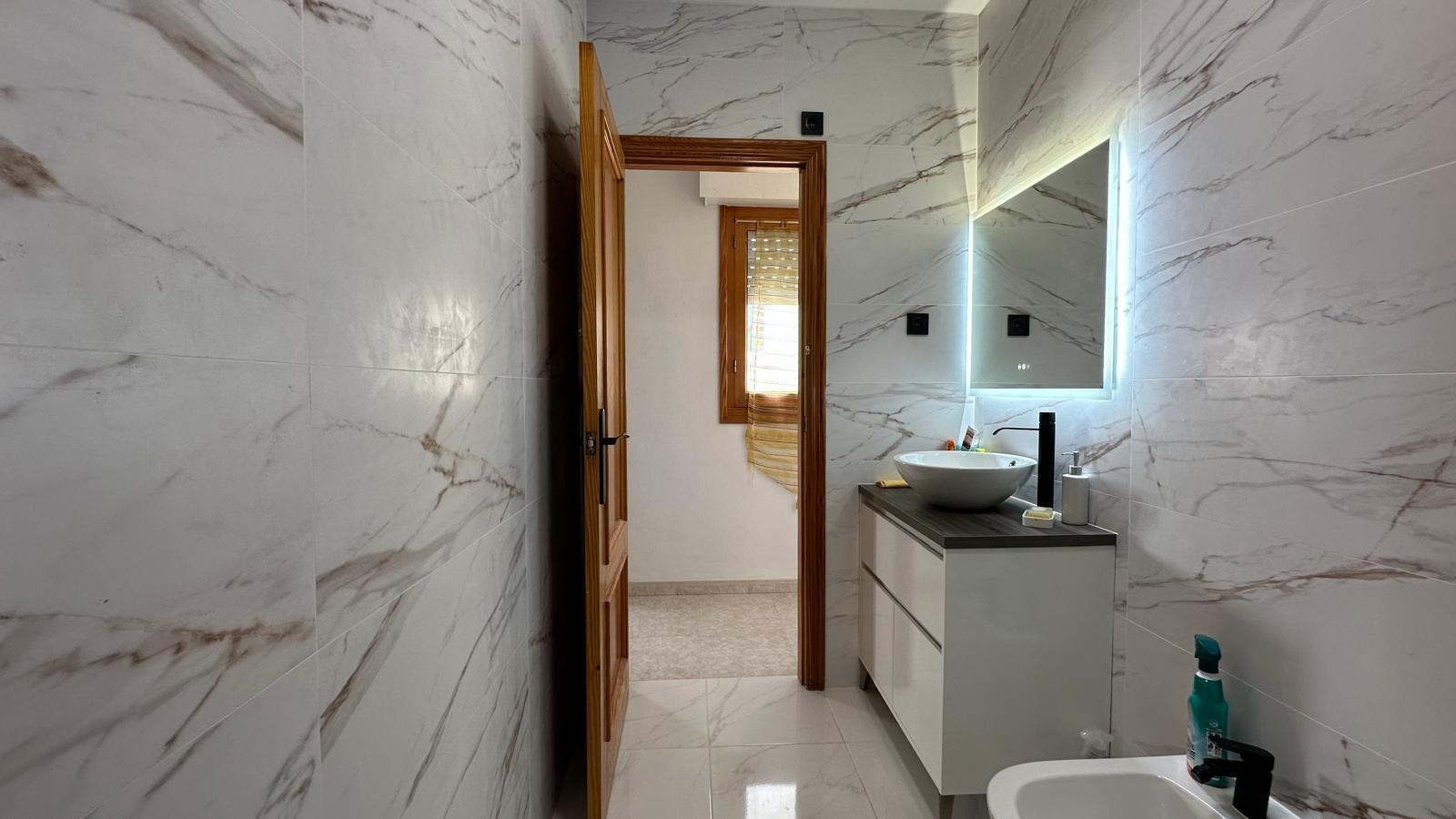 2 Bed, 1 Bath, ApartmentFor Sale, Torrevieja, Alicante