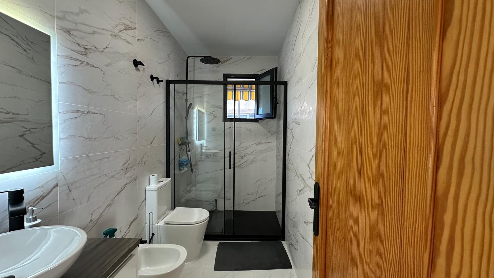 2 Bed, 1 Bath, ApartmentFor Sale, Torrevieja, Alicante