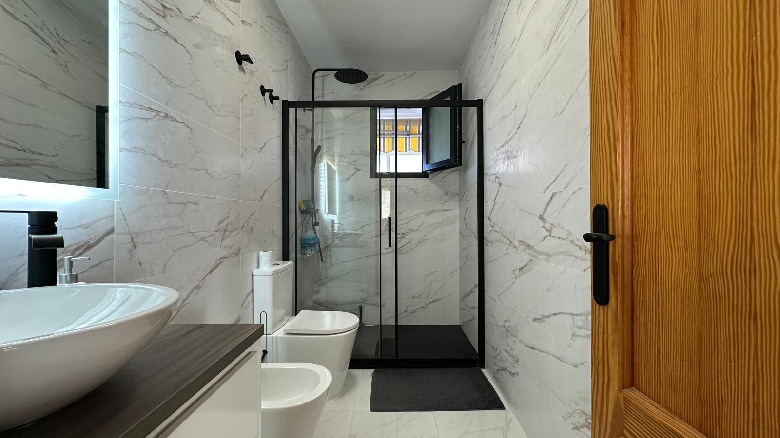 2 Bed, 1 Bath, ApartmentFor Sale, Torrevieja, Alicante