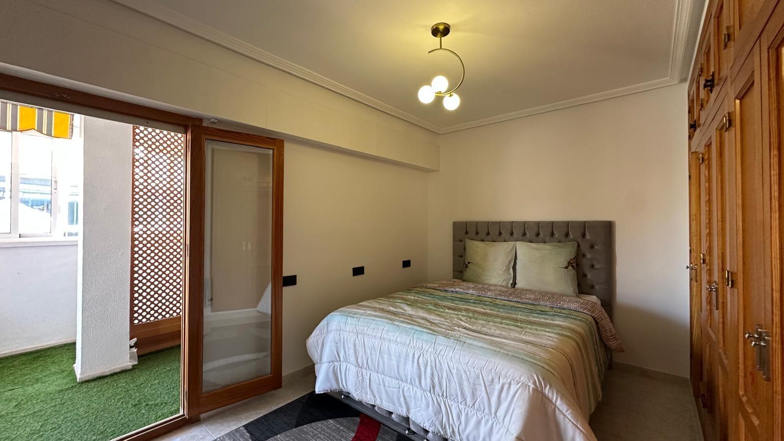 2 Bed, 1 Bath, ApartmentFor Sale, Torrevieja, Alicante