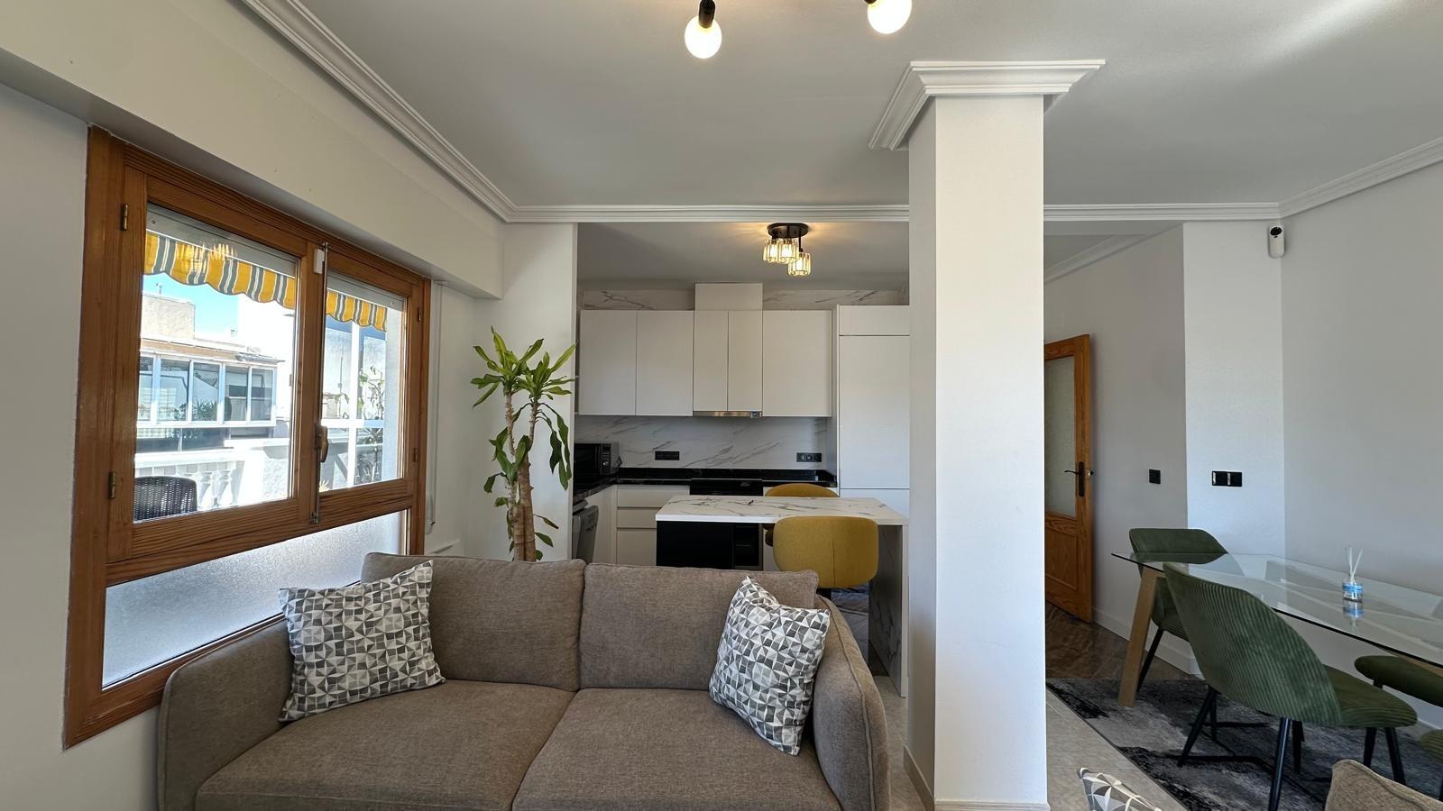 2 Bed, 1 Bath, ApartmentFor Sale, Torrevieja, Alicante