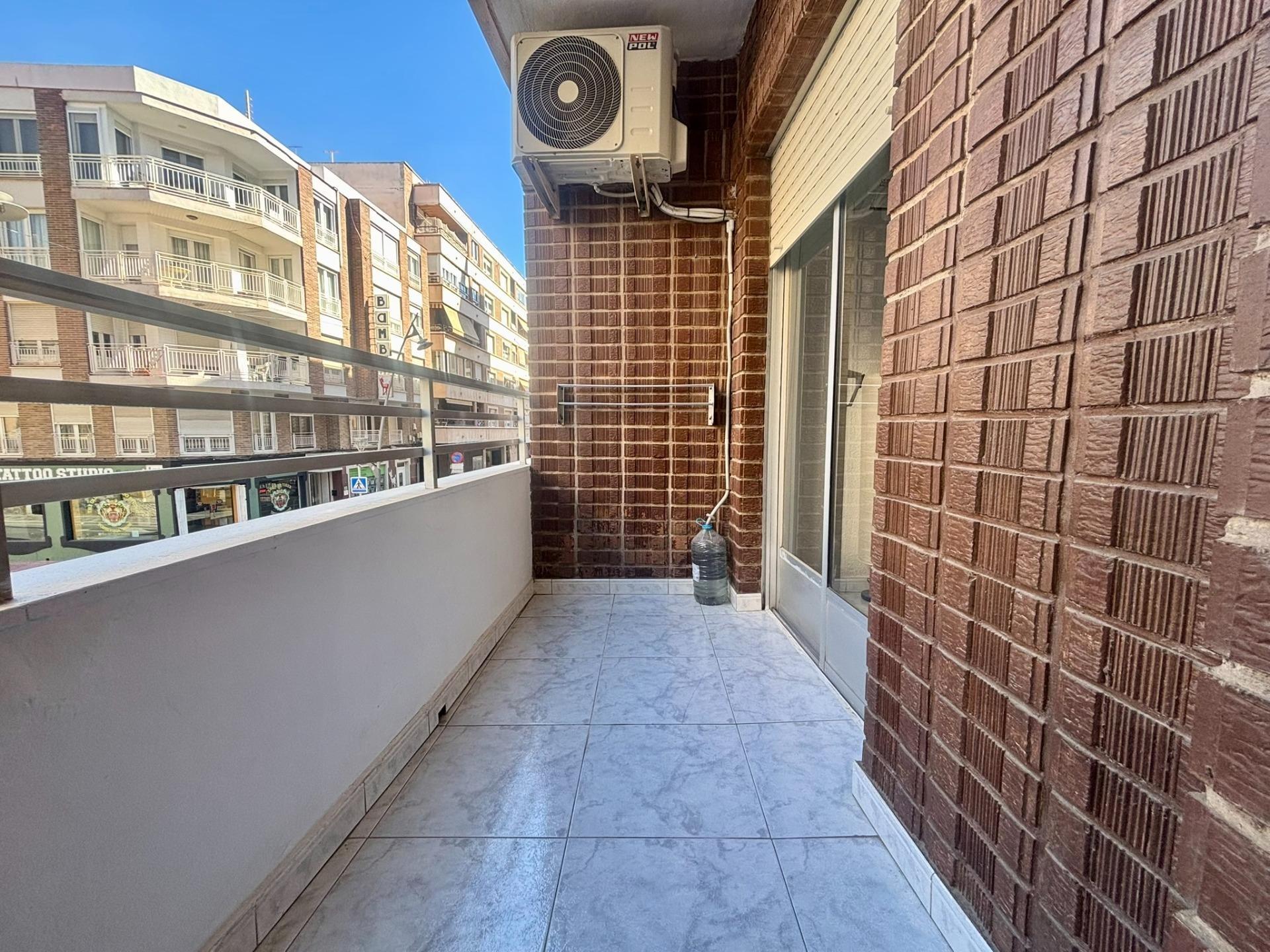 2 Bed, 1 Bath, ApartmentFor Sale, Torrevieja, Alicante