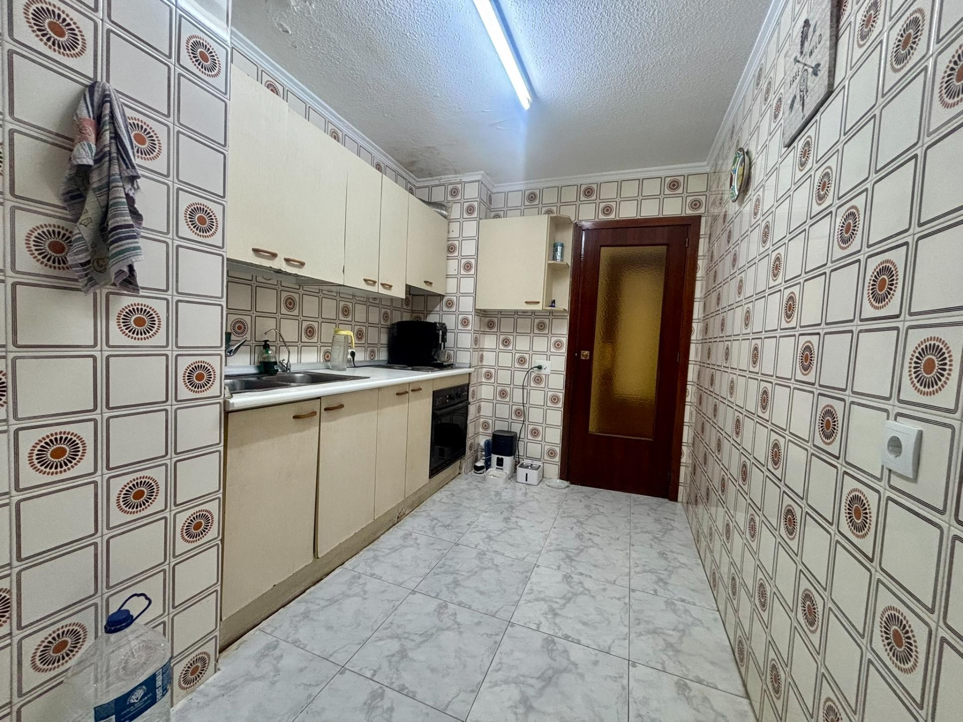 2 Bed, 1 Bath, ApartmentFor Sale, Torrevieja, Alicante