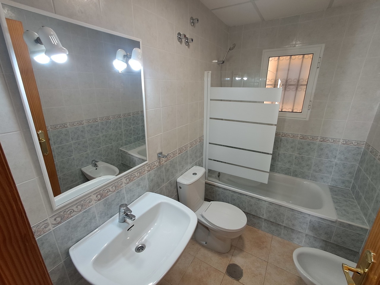 2 Bed, 1 Bath, ApartmentFor Sale, La Zenia, Alicante