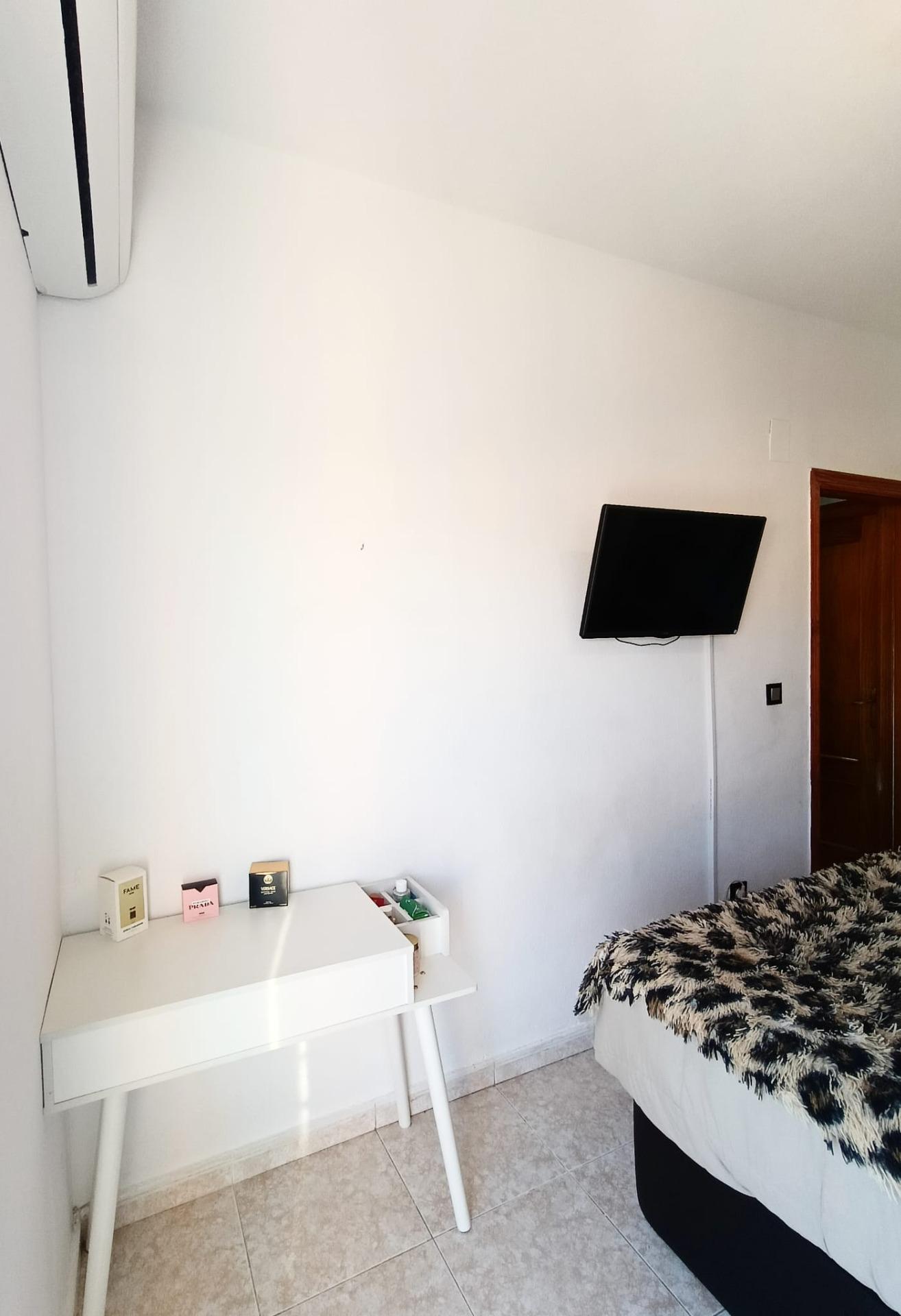 4 Bed, 1 Bath, HouseFor Sale, Torrevieja, Alicante