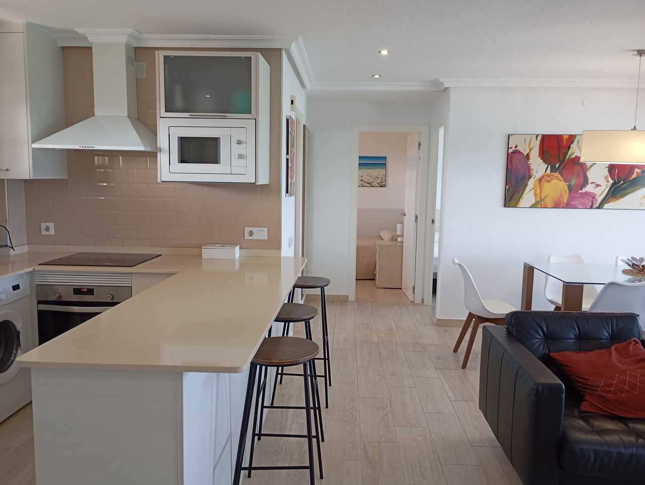 3 Bed, 2 Bath, ApartmentFor Sale, Mil Palmeras, Alicante