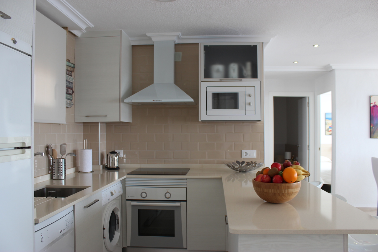 3 Bed, 2 Bath, ApartmentFor Sale, Mil Palmeras, Alicante