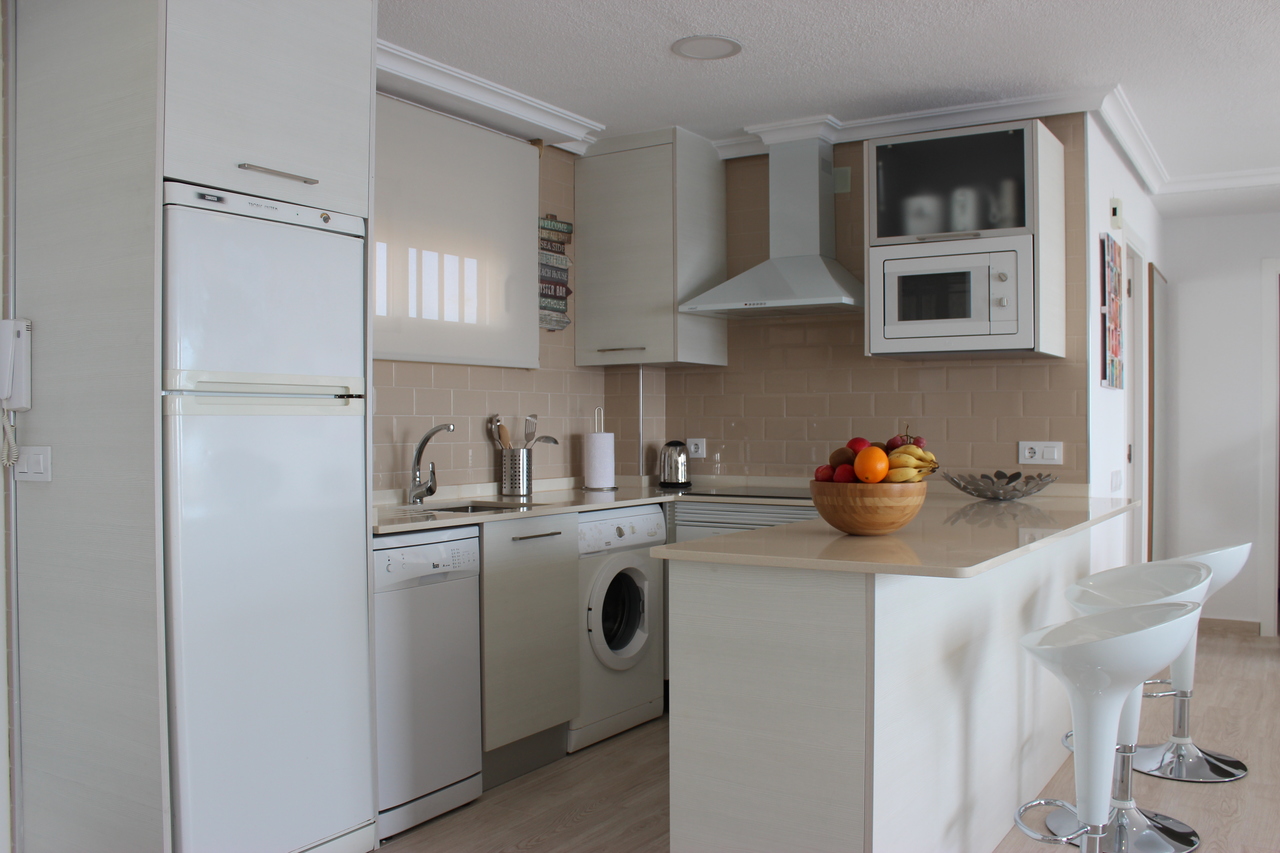 3 Bed, 2 Bath, ApartmentFor Sale, Mil Palmeras, Alicante
