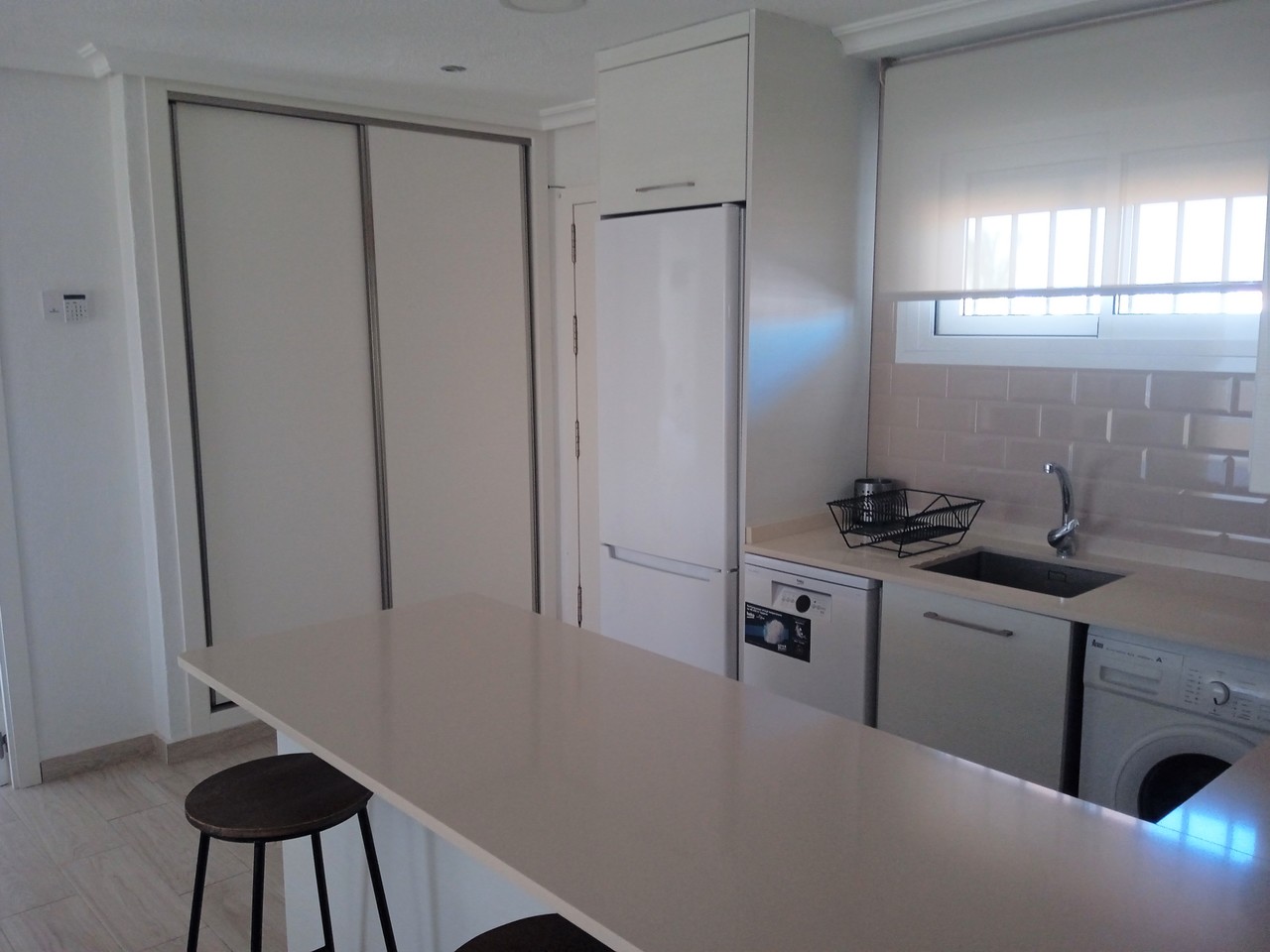 3 Bed, 2 Bath, ApartmentFor Sale, Mil Palmeras, Alicante