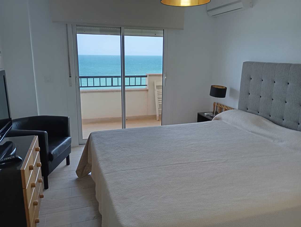 3 Bed, 2 Bath, ApartmentFor Sale, Mil Palmeras, Alicante