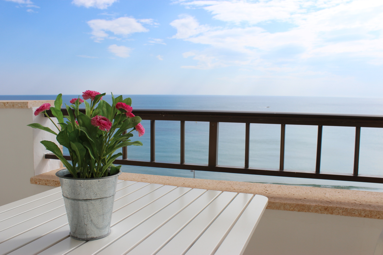 3 Bed, 2 Bath, ApartmentFor Sale, Mil Palmeras, Alicante