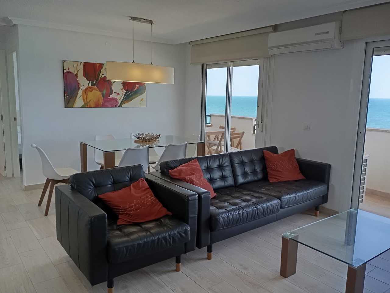 3 Bed, 2 Bath, ApartmentFor Sale, Mil Palmeras, Alicante