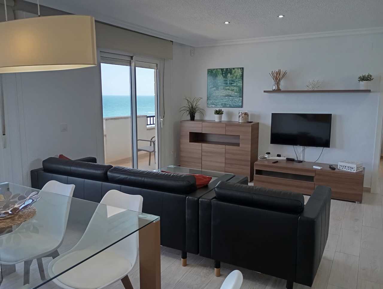 3 Bed, 2 Bath, ApartmentFor Sale, Mil Palmeras, Alicante