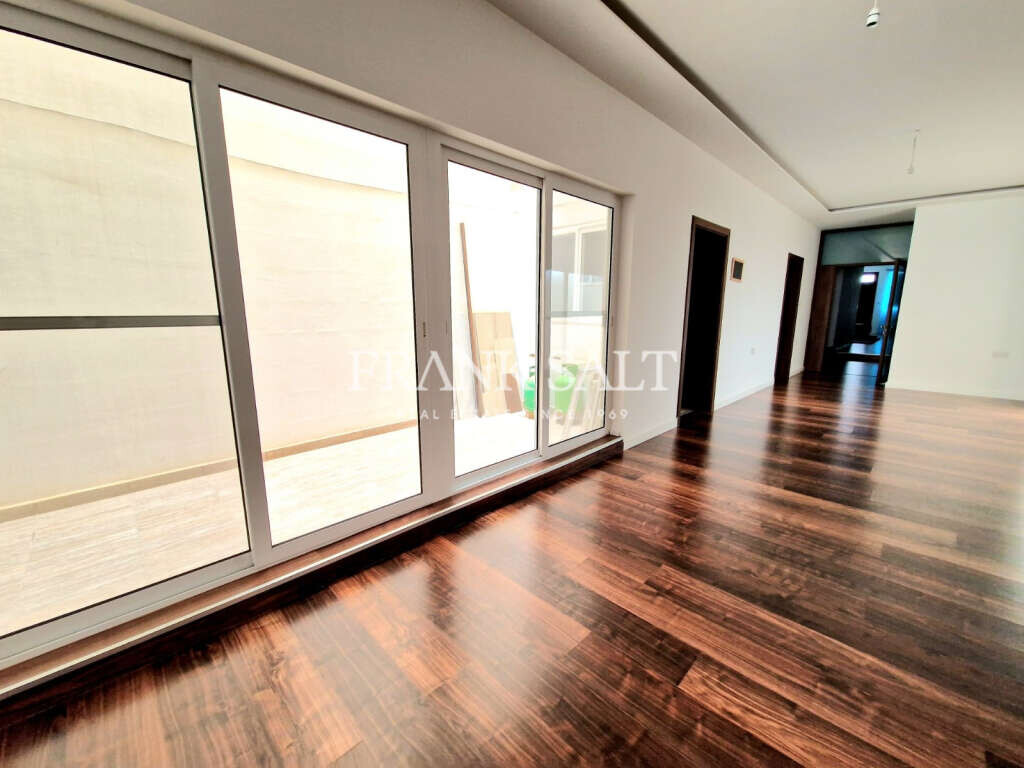 Marsascala, 3 Bedrooms Bedrooms, ,1 BathroomBathrooms,For Sale,FRSA-922259