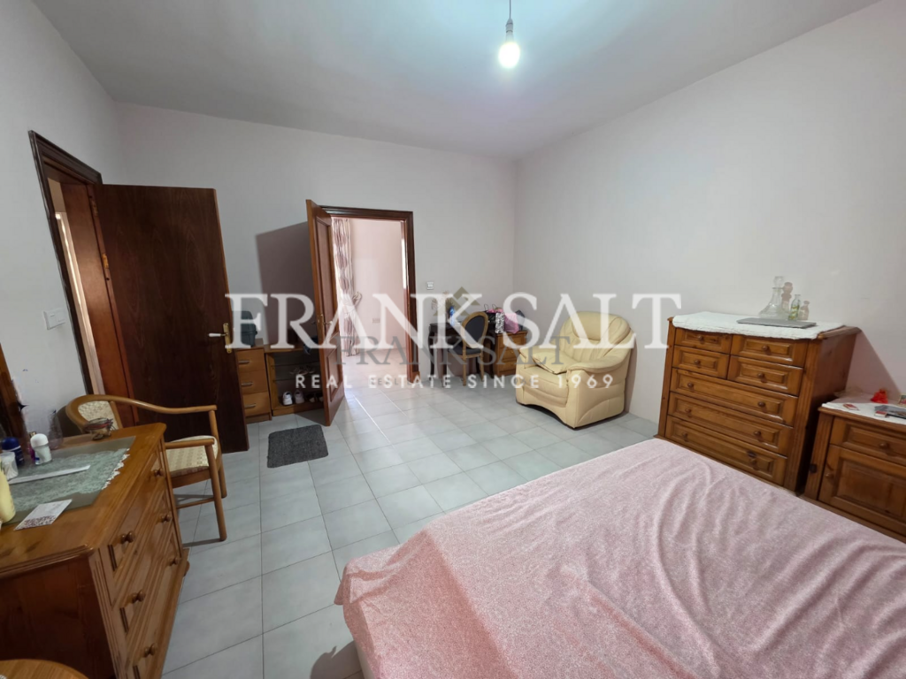 Mosta, 3 Bedrooms Bedrooms, ,1 BathroomBathrooms,For Sale,FRSA-922226