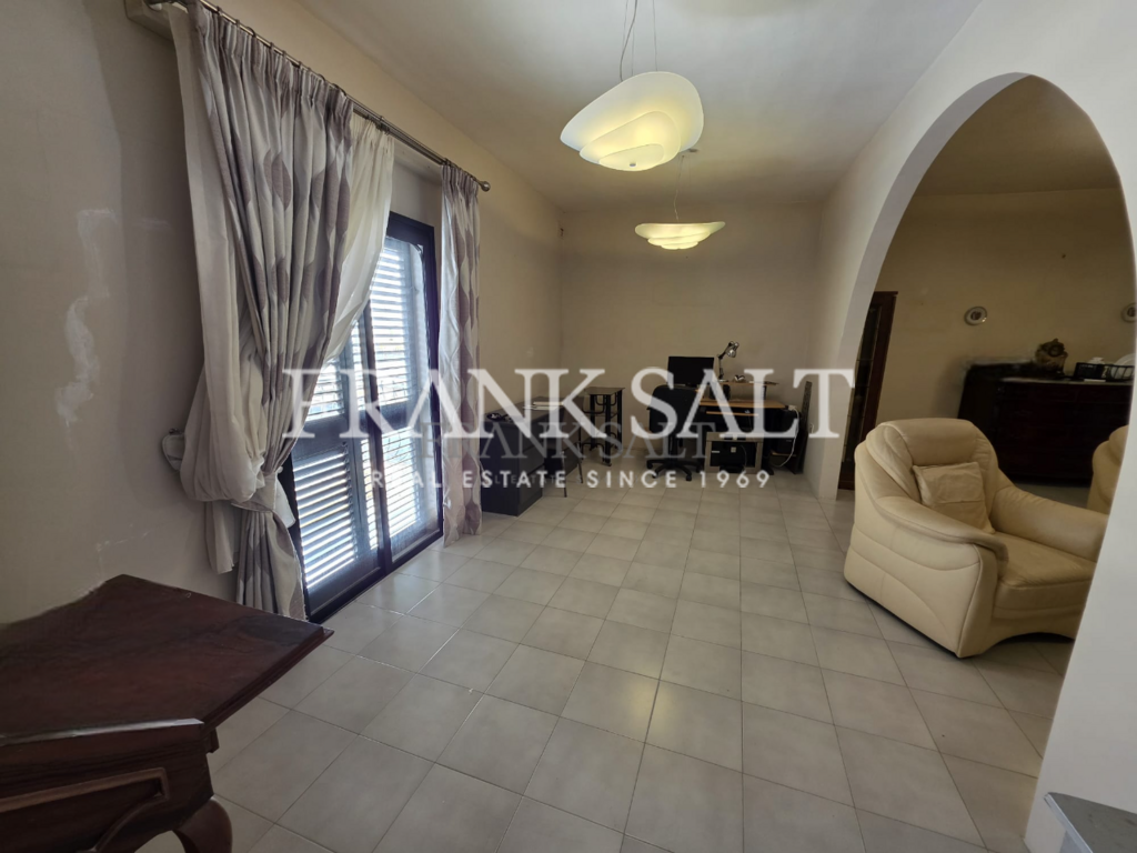 Mosta, 3 Bedrooms Bedrooms, ,1 BathroomBathrooms,For Sale,FRSA-922226