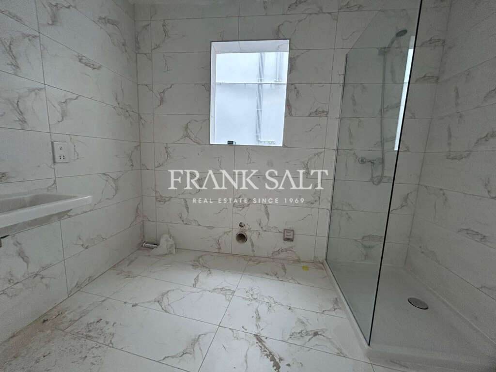 Xemxija, 1 Bedroom Bedrooms, ,1 BathroomBathrooms,For Sale,FRSA-922145