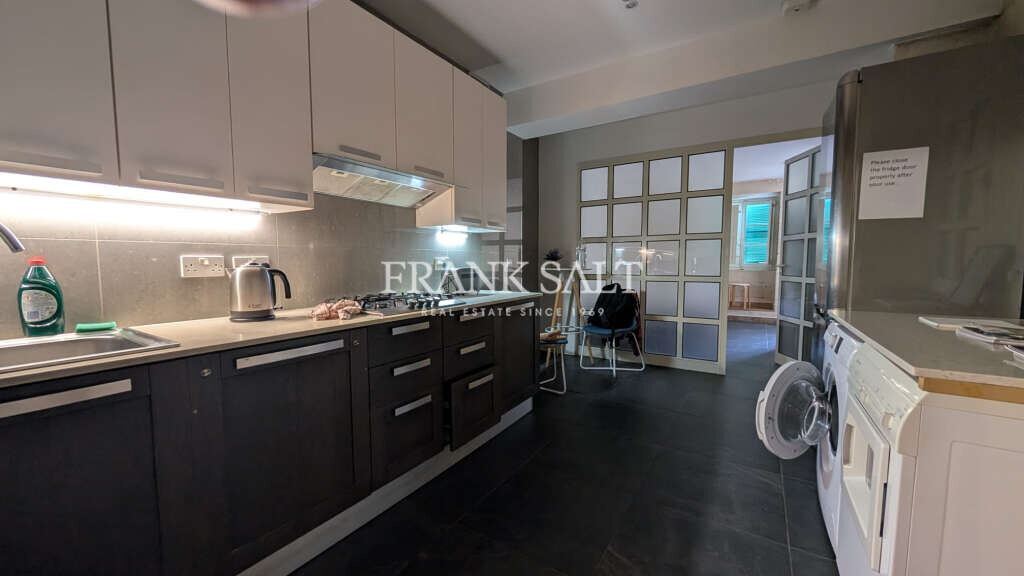 Valletta, 2 Bedrooms Bedrooms, ,For Sale,FRSA-922106 Valletta, 2 Bedrooms Bedrooms, ,For Sale,FRSA-922106