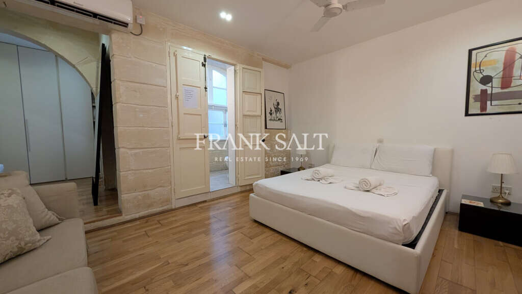 Valletta, 2 Bedrooms Bedrooms, ,For Sale,FRSA-922106