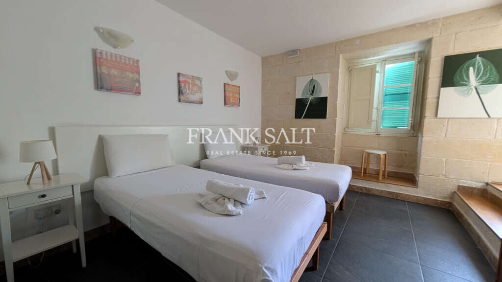 Valletta, 2 Bedrooms Bedrooms, ,For Sale,FRSA-922106