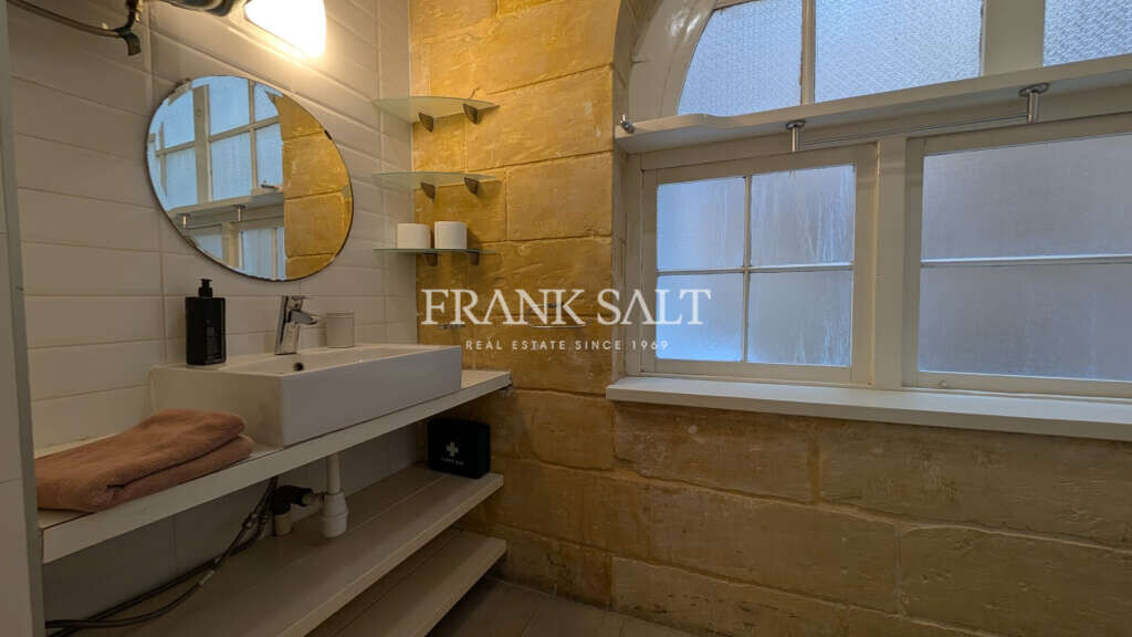 Valletta, 2 Bedrooms Bedrooms, ,For Sale,FRSA-922106