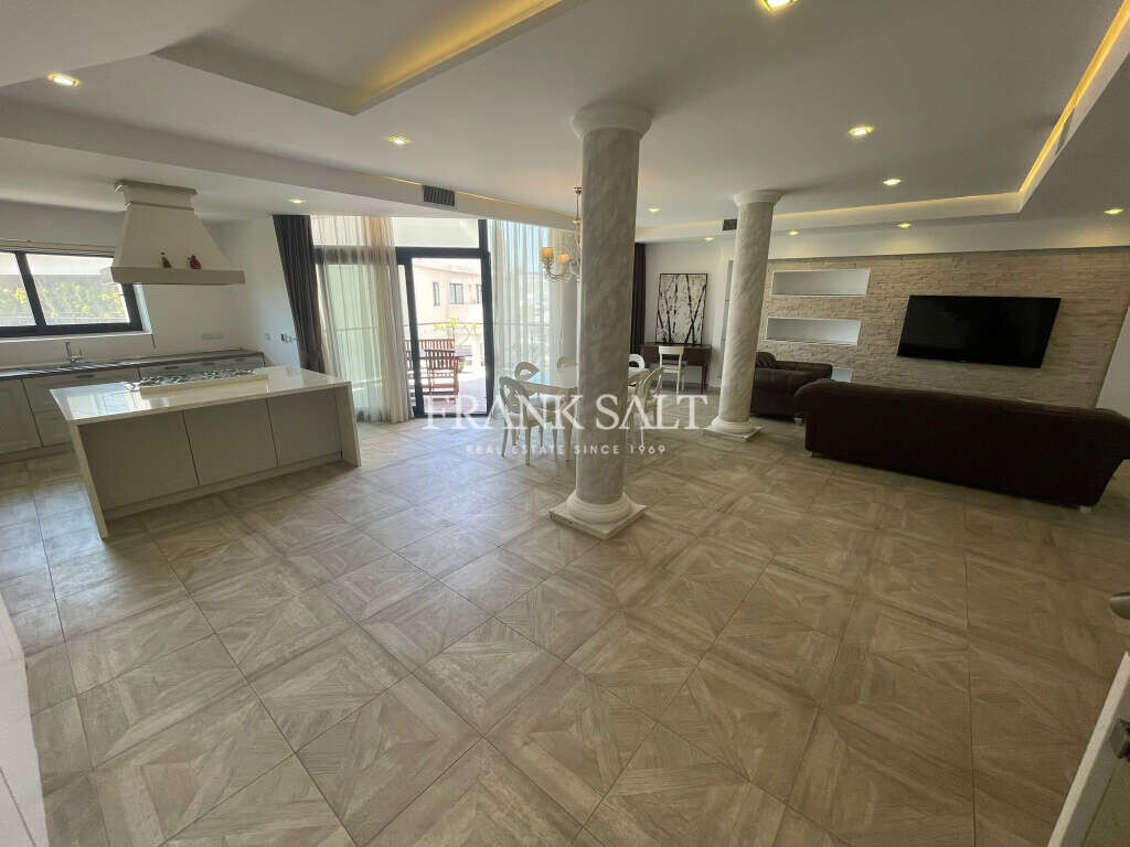 Pender Gardens, 3 Bedrooms Bedrooms, ,3 BathroomsBathrooms,For Sale,FRSA-922104